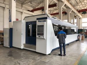 500W 700W 1kw, 2kw, 3kw, Prix de la machine de découpe laser à fibre optique CNC avec Trumpf, IPG